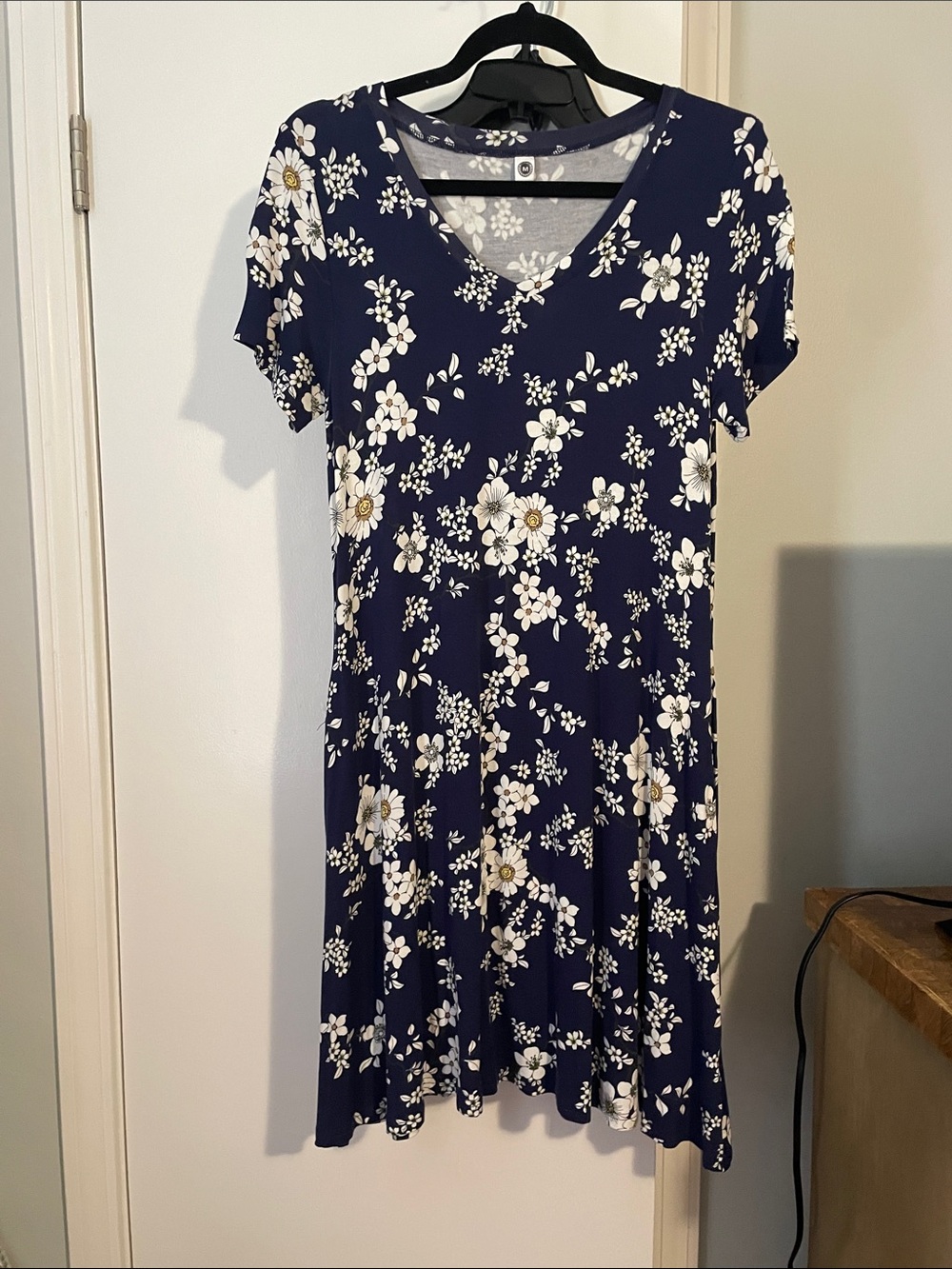 Women's Navy Floral V-Neck Midi Dress